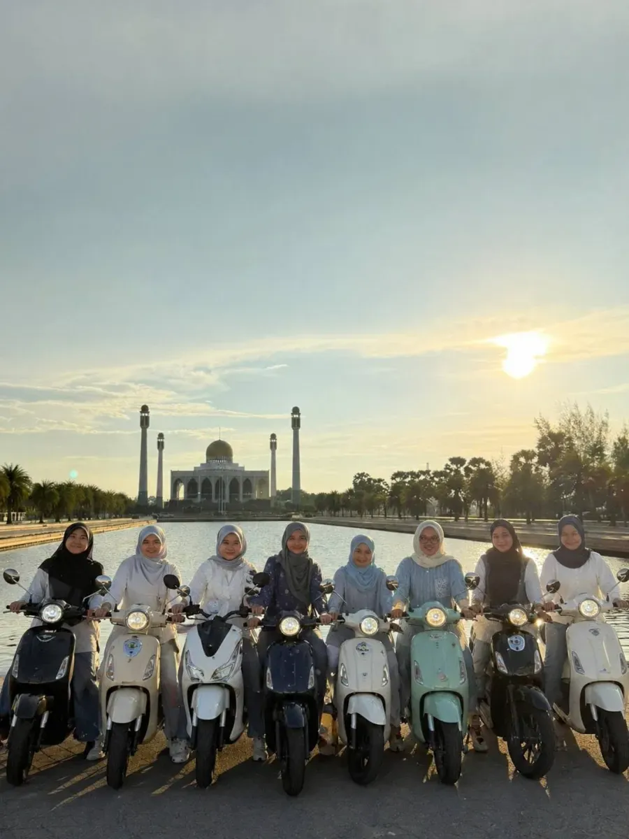 Pengembaraan bersama Azzram Holidays